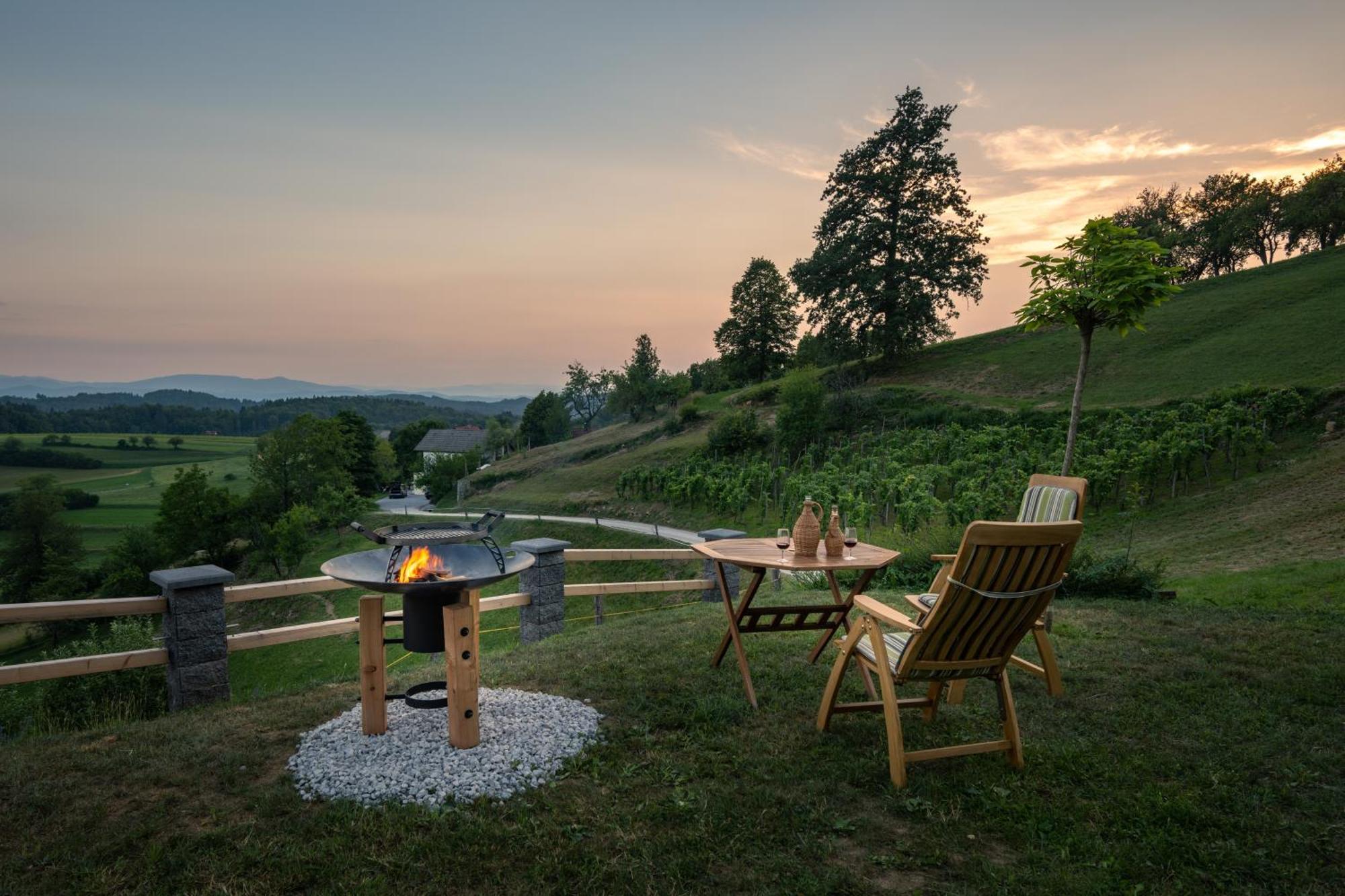 Vineyard Cottage Krivic Trebelno Luaran gambar