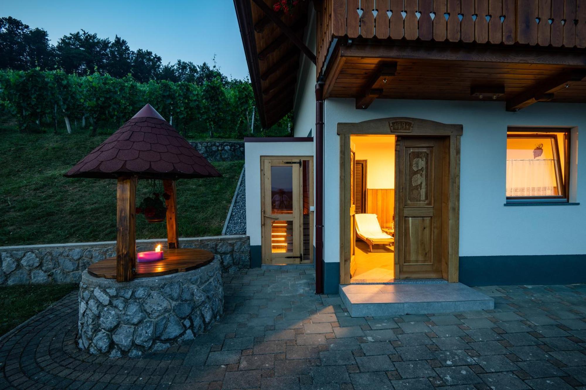 Vineyard Cottage Krivic Trebelno Luaran gambar